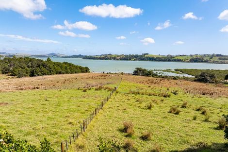 Photo of property in 368 Pahi Road, Pahi, Paparoa, 0571
