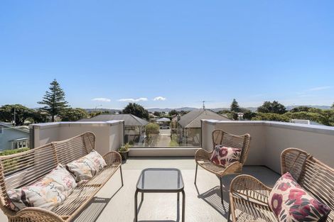 Photo of property in 203 Muritai Road, Eastbourne, Lower Hutt, 5013