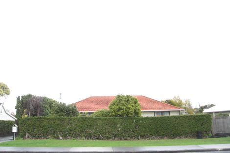 Photo of property in 53 Beach Road, Mellons Bay, Auckland, 2014
