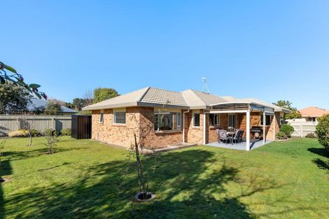 Photo of property in 4 Ashleigh Way, Waikanae Beach, Waikanae, 5036