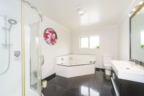 Photo of property in 7a Awatea Terrace, Hokowhitu, Palmerston North, 4410