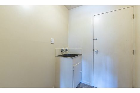 Photo of property in 2/86 Aorangi Road, Bryndwr, Christchurch, 8053