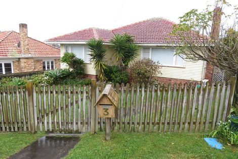 Photo of property in 1/3 Aorangi Place, Birkenhead, Auckland, 0626