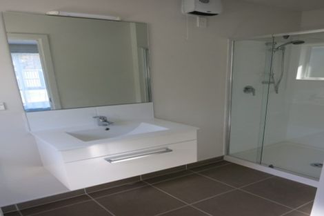 Photo of property in 28 Lincoln Road, Hillmorton, Christchurch, 8024