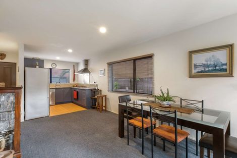 Photo of property in 8/37 Fields Parade, Oteha, Auckland, 0632