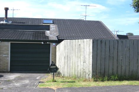 Photo of property in 2/1 Titiwai Place, Birkenhead, Auckland, 0626