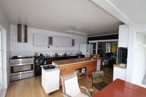 Photo of property in 50 Roberts Road, Te Atatu South, Auckland, 0610