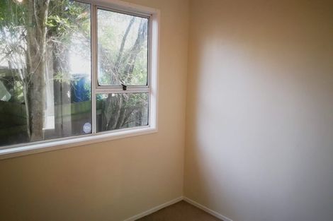 Photo of property in 5 Sari Place, Massey, Auckland, 0614