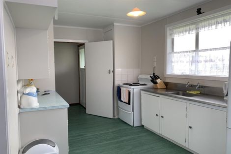 Photo of property in 145 Miranda Street, Stratford, 4332