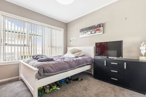 Photo of property in 74 Wellington Street, Pukekohe, 2120