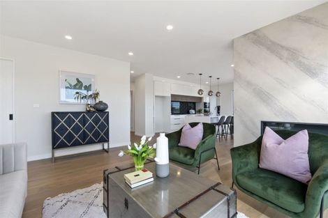 Photo of property in 22 Longshore Drive, Long Bay, Auckland, 0630