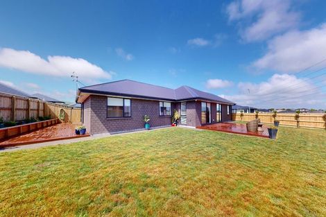 Photo of property in 6 Corsica Court, Fitzherbert, Palmerston North, 4410