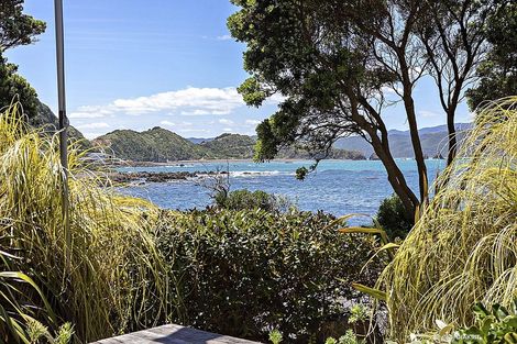 Photo of property in 146 Breaker Bay Road, Breaker Bay, Wellington, 6022