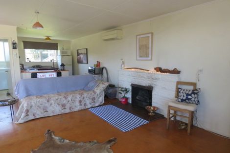 Photo of property in 37 Burnett Street, Kakanui, Oamaru, 9495