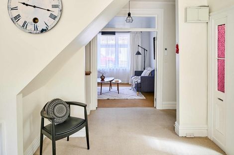 Photo of property in 6 Porritt Avenue, Mount Victoria, Wellington, 6011