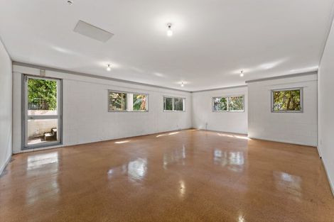 Photo of property in 40 Montgomery Avenue, Rothesay Bay, Auckland, 0630