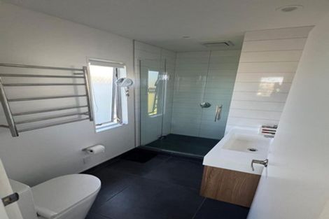 Photo of property in 32f Parr Terrace, Castor Bay, Auckland, 0620