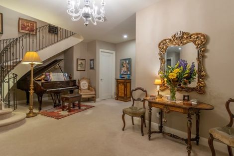 Photo of property in 1 Edgecumbe Road, Tauranga, 3110