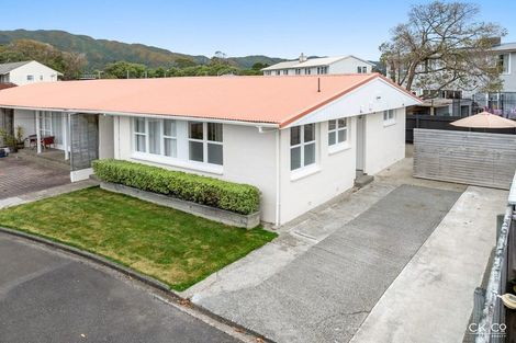 Photo of property in 1a Saulbrey Grove, Woburn, Lower Hutt, 5010