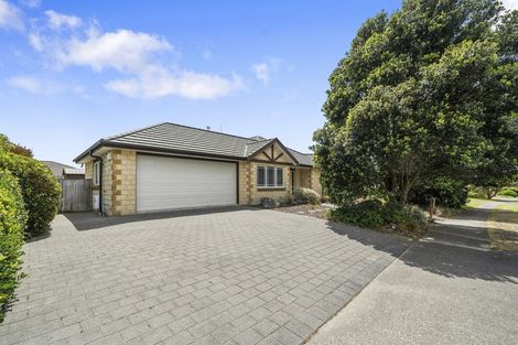 Photo of property in 21 Kotuku Drive, Paraparaumu Beach, Paraparaumu, 5032