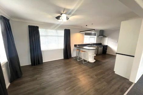Photo of property in 174 Queen Street West, Levin, 5510
