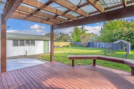 Photo of property in 27 Momorangi Crescent, Redwood, Christchurch, 8051
