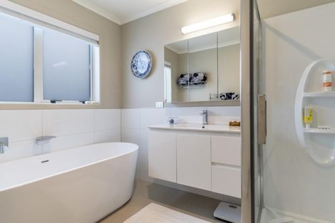 Photo of property in 30 Harbelle Close, Bethlehem, Tauranga, 3110