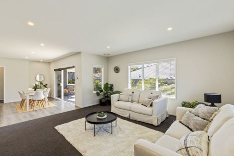 Photo of property in 7 Frederick Place, Whalers Gate, New Plymouth, 4310