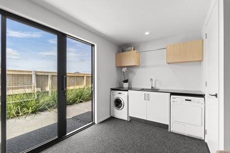 Photo of property in 14 Waitaha Place, Bell Block, New Plymouth, 4312