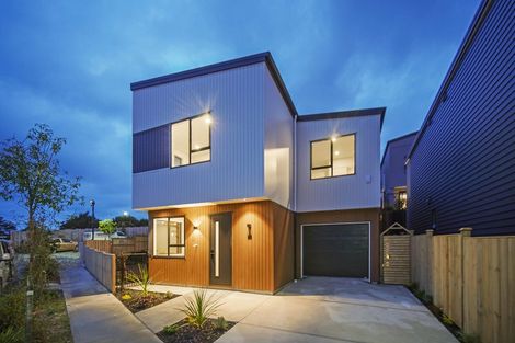 Photo of property in 14 Puihi Crescent, Massey, 0614