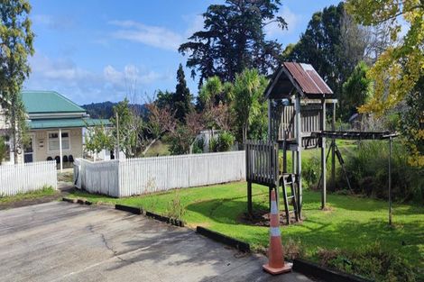 Photo of property in 145 Simpson Road, Henderson Valley, Auckland, 0614