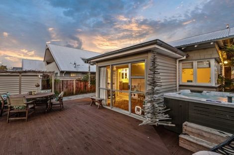 Photo of property in 25 Perry Street, Papanui, Christchurch, 8053