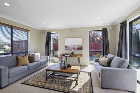 Photo of property in 2 Te Pihopa Way, Aidanfield, Christchurch, 8025