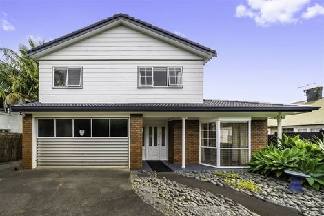 Photo of property in 2/26 Esmonde Road, Takapuna, Auckland, 0622