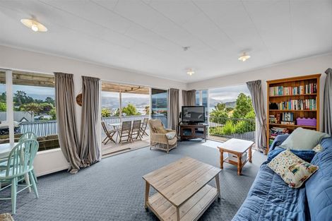 Photo of property in 19 Walnut Place, Akaroa, 7520