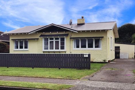 Photo of property in 82 Matai Street, Castlecliff, Whanganui, 4501