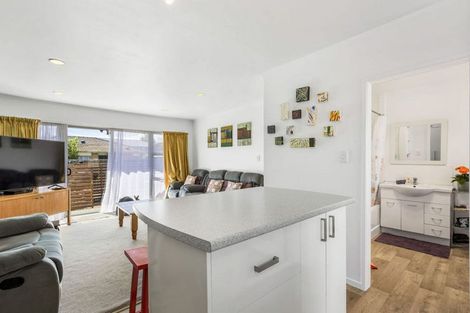 Photo of property in 2/46 Takanini Road, Takanini, 2112