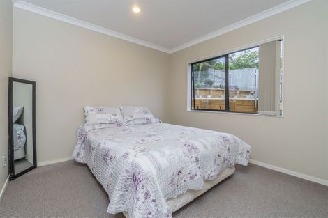 Photo of property in 5 Bangla Place, Massey, Auckland, 0614