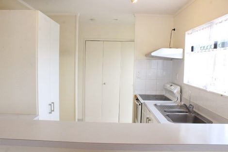 Photo of property in 1/25 De Quincey Terrace, Highland Park, Auckland, 2010