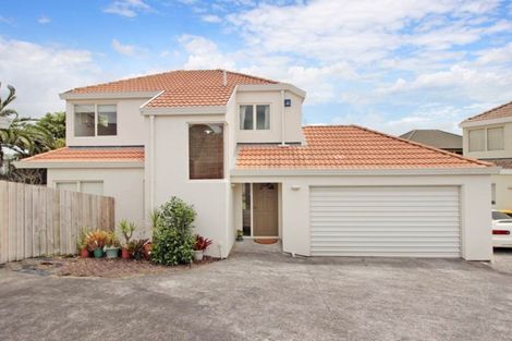 Photo of property in 2/5 Juvena Place, Clover Park, Auckland, 2019