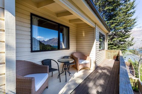 Photo of property in 26 Mackinnon Terrace, Sunshine Bay, Queenstown, 9300