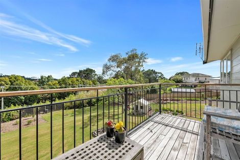 Photo of property in 65 Sandstone Road, Whitford, Manurewa, 2576