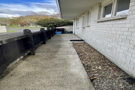 Photo of property in 63 Ngatai Road, Otumoetai, Tauranga, 3110