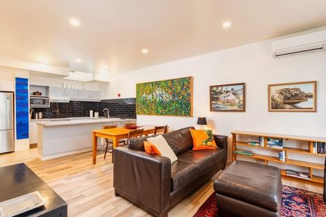 Photo of property in Henry Walton Flats, 3/2 Upper Queen Street, Auckland Central, Auckland, 1010