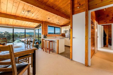 Photo of property in 25 James Cook Drive, Whitby, Porirua, 5024