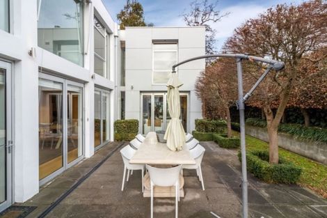 Photo of property in 100 Glandovey Road, Fendalton, Christchurch, 8052