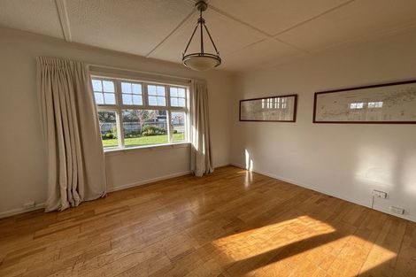 Photo of property in 6 Malcolm Street, Martinborough, 5711