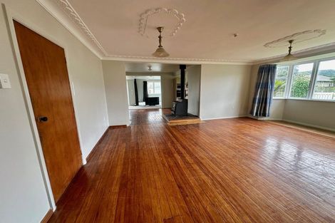 Photo of property in 129 Waverley Street, Karamea, 7893