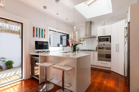 Photo of property in 42 Ribble Street, Island Bay, Wellington, 6023