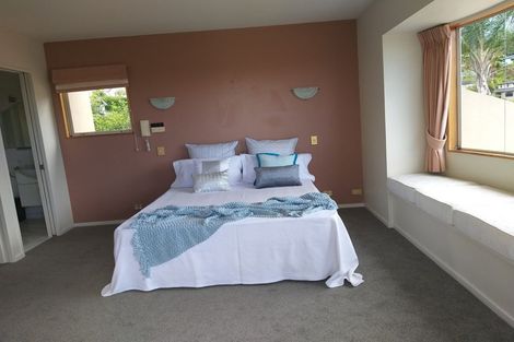 Photo of property in 4 Adelie Place, Murrays Bay, Auckland, 0630